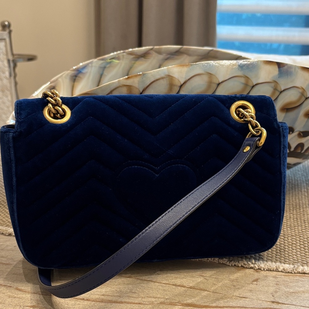 Gucci Dark Blue Floral Embroidered Shoulder Bag Bambi bag. Collectors item. - Picture 2 of 5